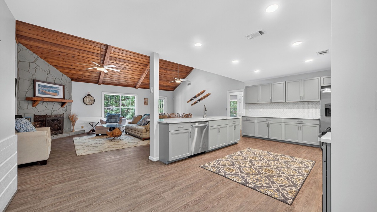 Photo of Livingroom in Eatonton