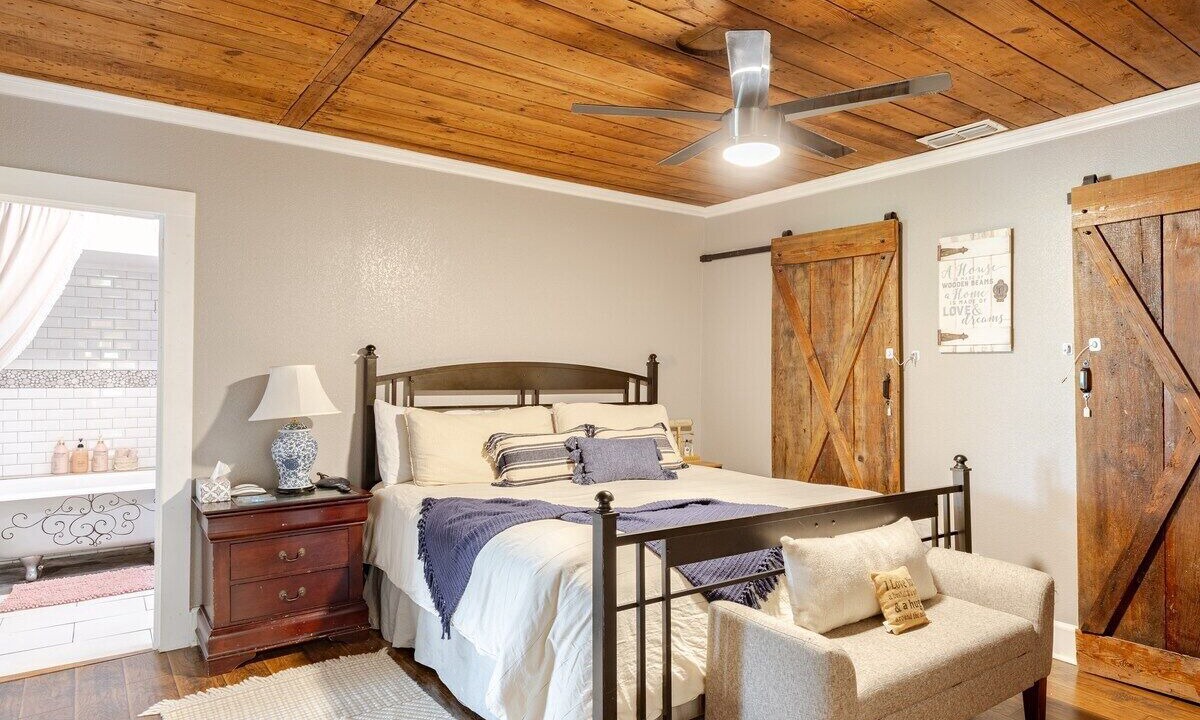 Photo of Bedroom in Waxahachie