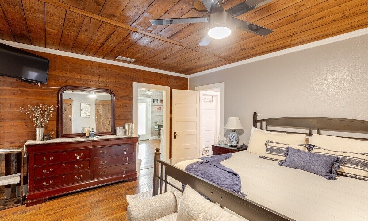 Photo of Bedroom in Waxahachie