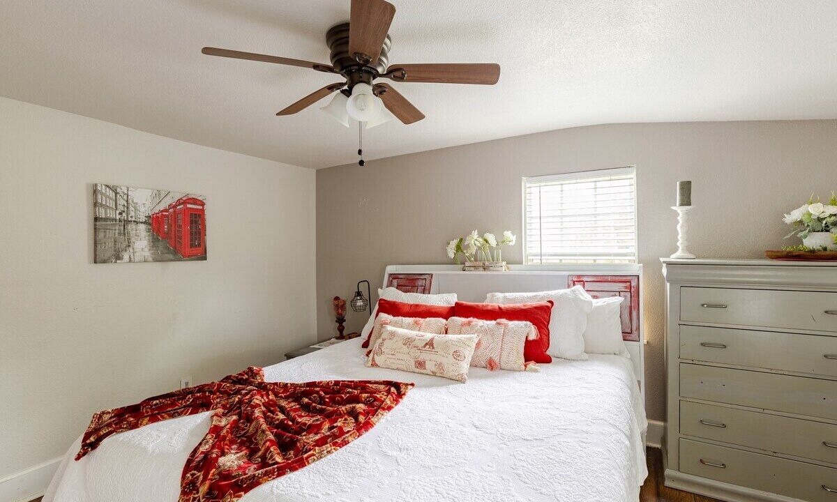 Photo of Bedroom in Waxahachie