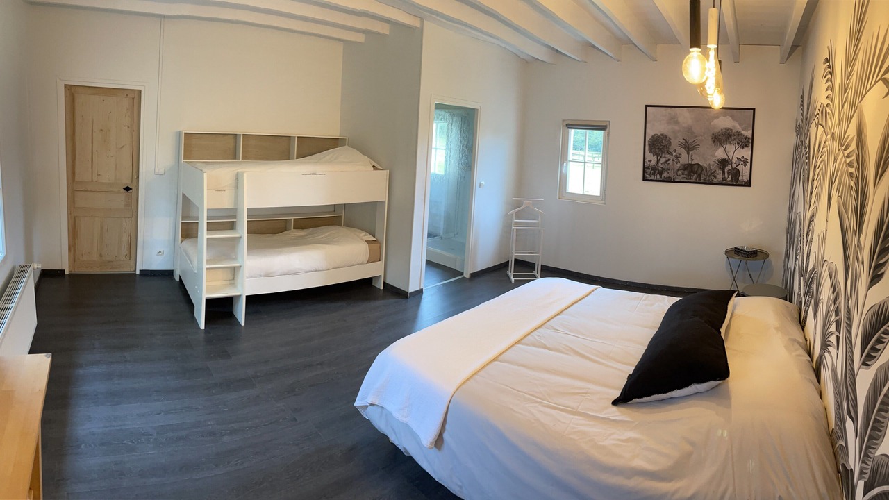Photo of Bedroom in Carly