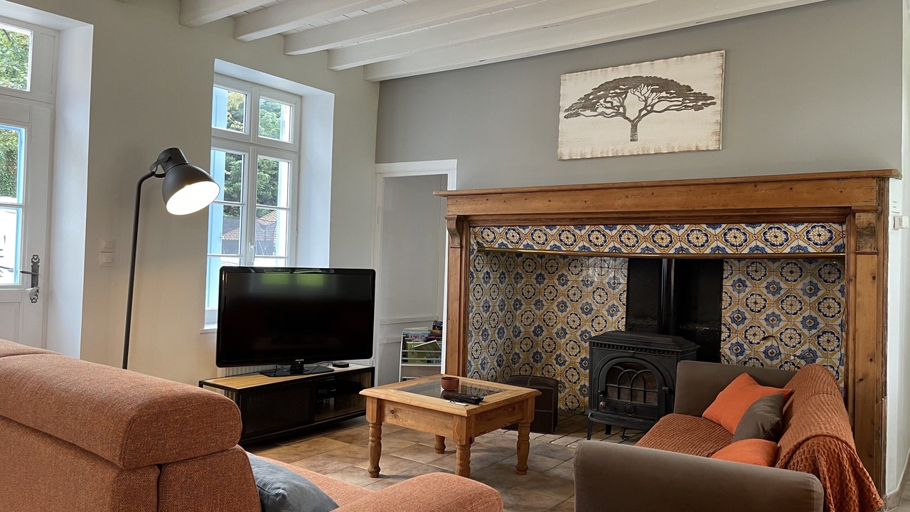 Photo of Livingroom in Carly
