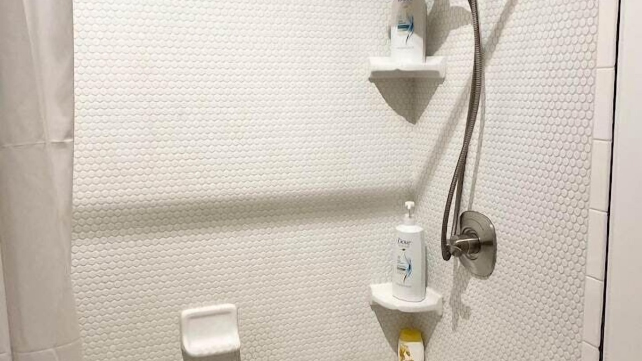 Photo of Bathroom in Eureka Springs Historic District