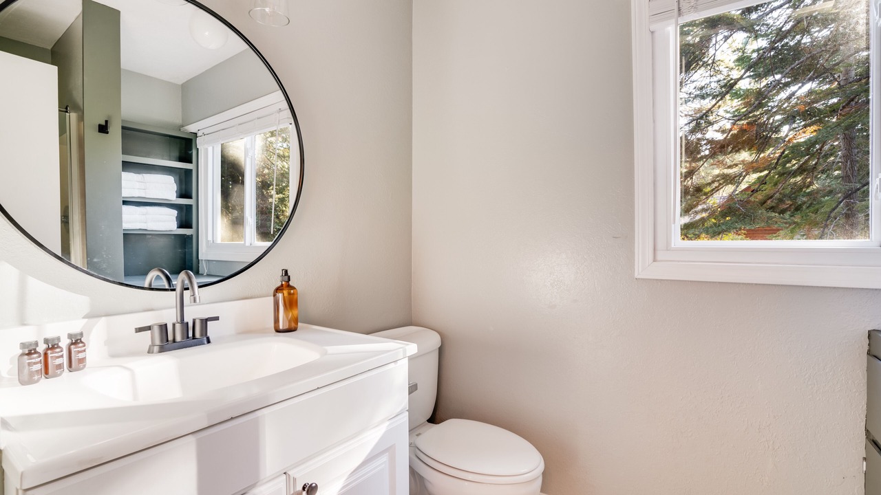 Photo of Bathroom in Tahoma
