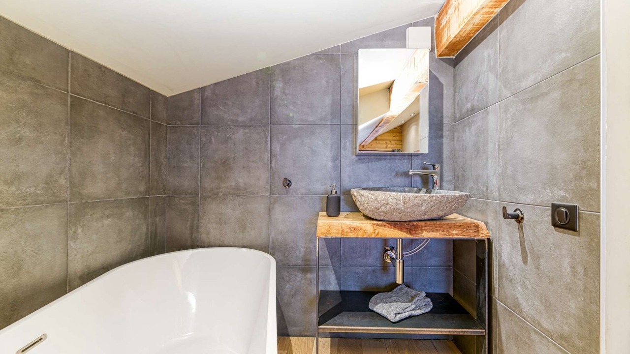 Photo of Bathroom in Viel-Alpe