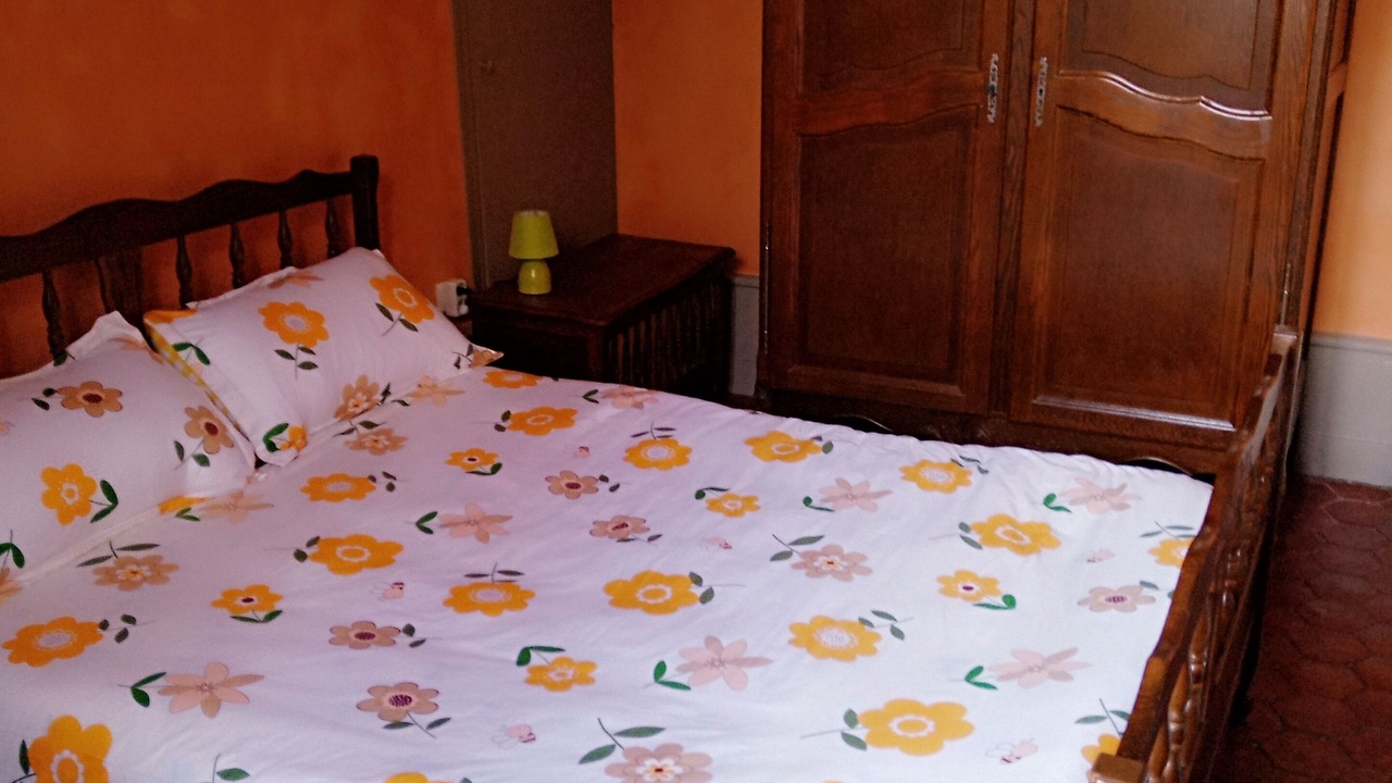 Photo of Bedroom in Arnay-le-Duc