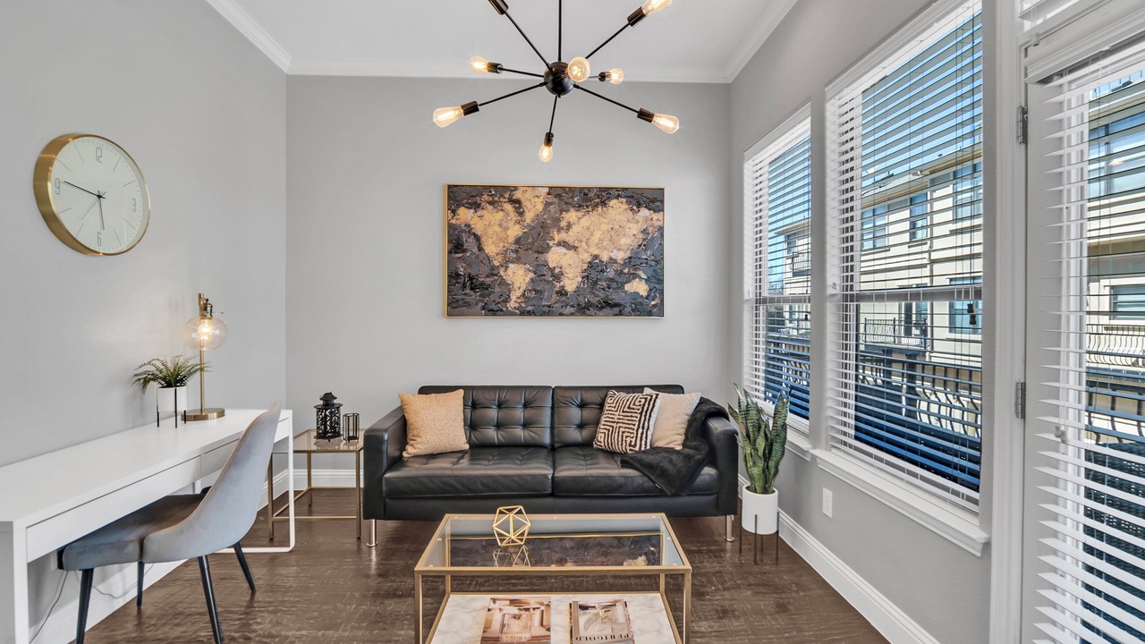 Photo of Livingroom in Legacy Park