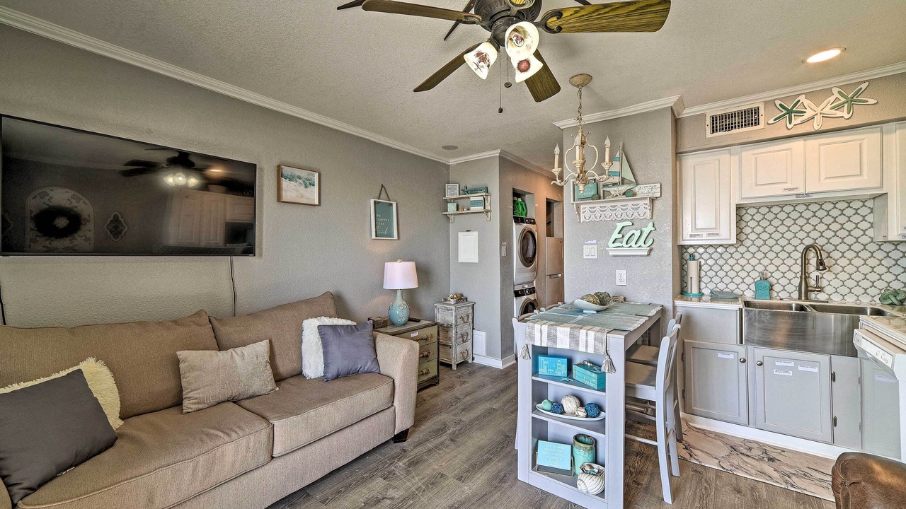 Photo of Livingroom in North Beach