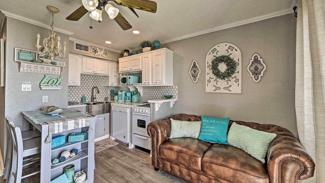 Photo of Livingroom in North Beach