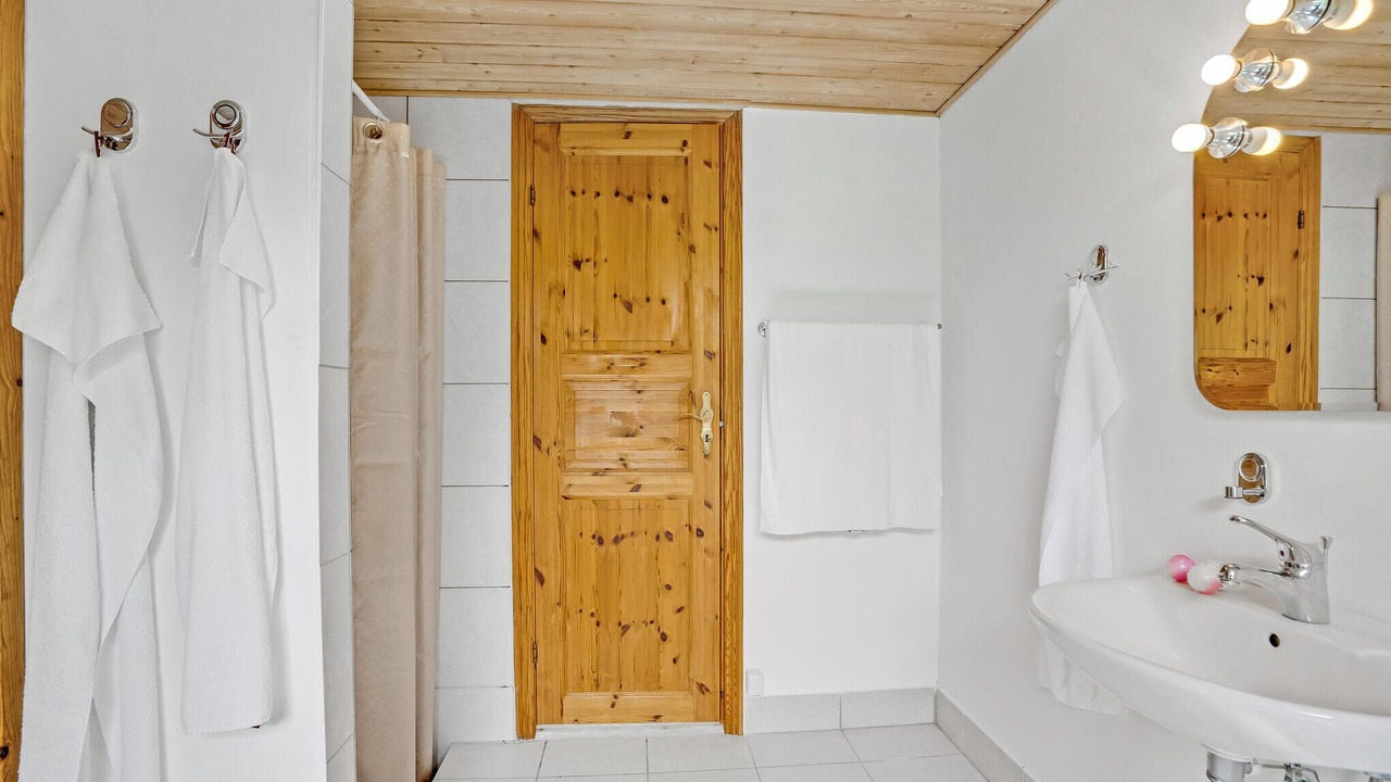 Photo of Bathroom in Skaven Strand