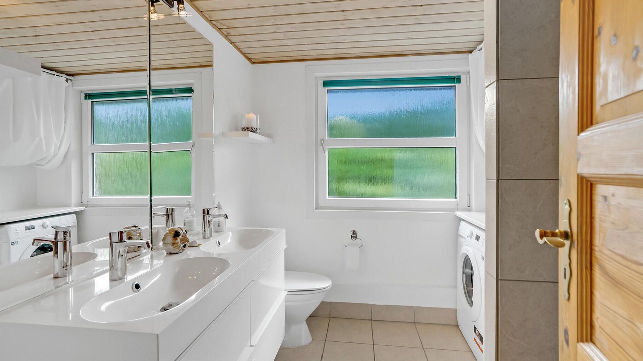 Photo of Bathroom in Skaven Strand