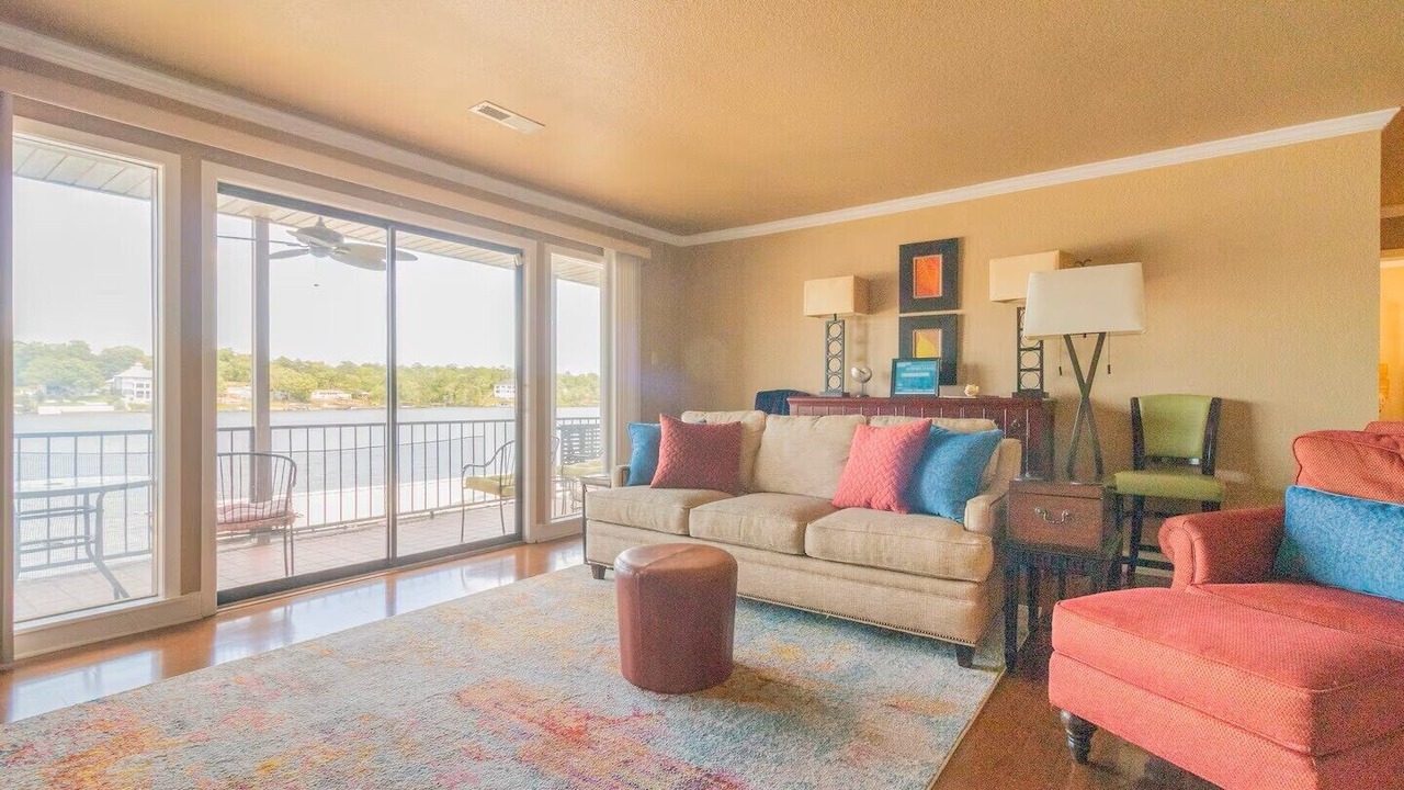 Photo of Livingroom in Rockwell