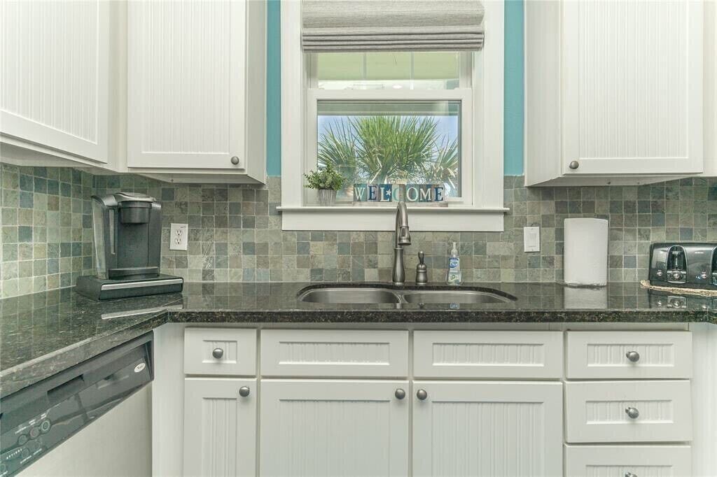 Photo of Kitchen in Red Fish Cove