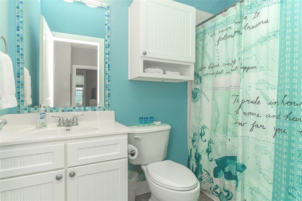 Photo of Bathroom in Red Fish Cove