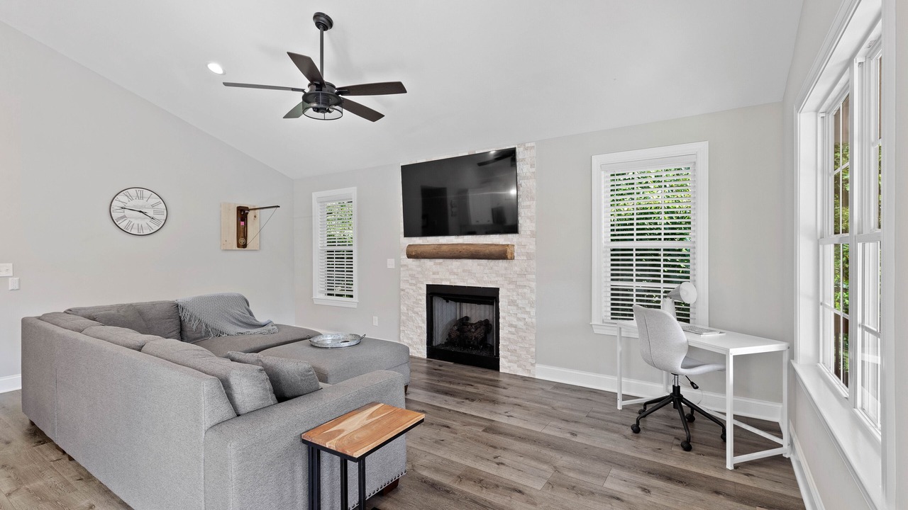 Photo of Livingroom in Southmont