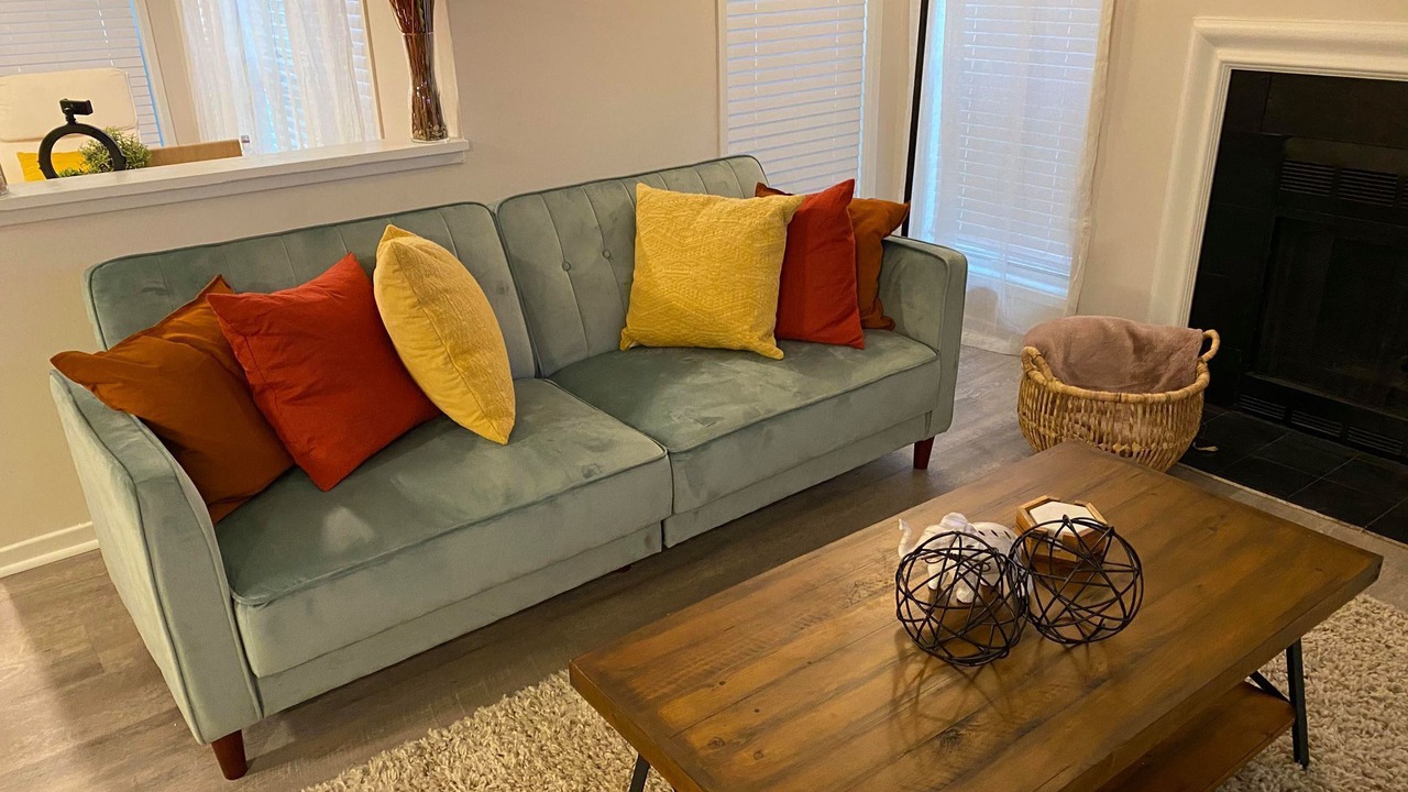 Photo of Livingroom in Dunwoody