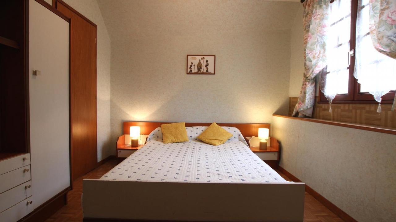 Photo of Bedroom in Escot