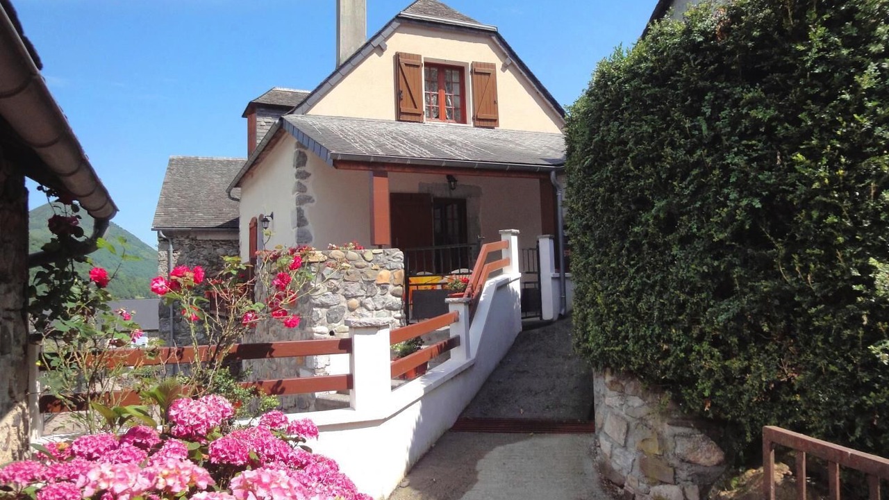 Photo of Outdoor in Escot