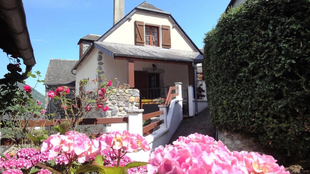 Photo of Outdoor in Escot