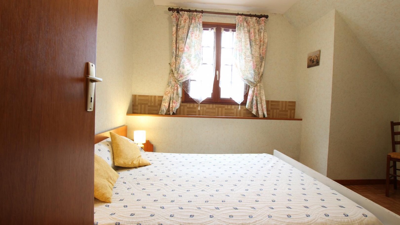 Photo of Bedroom in Escot