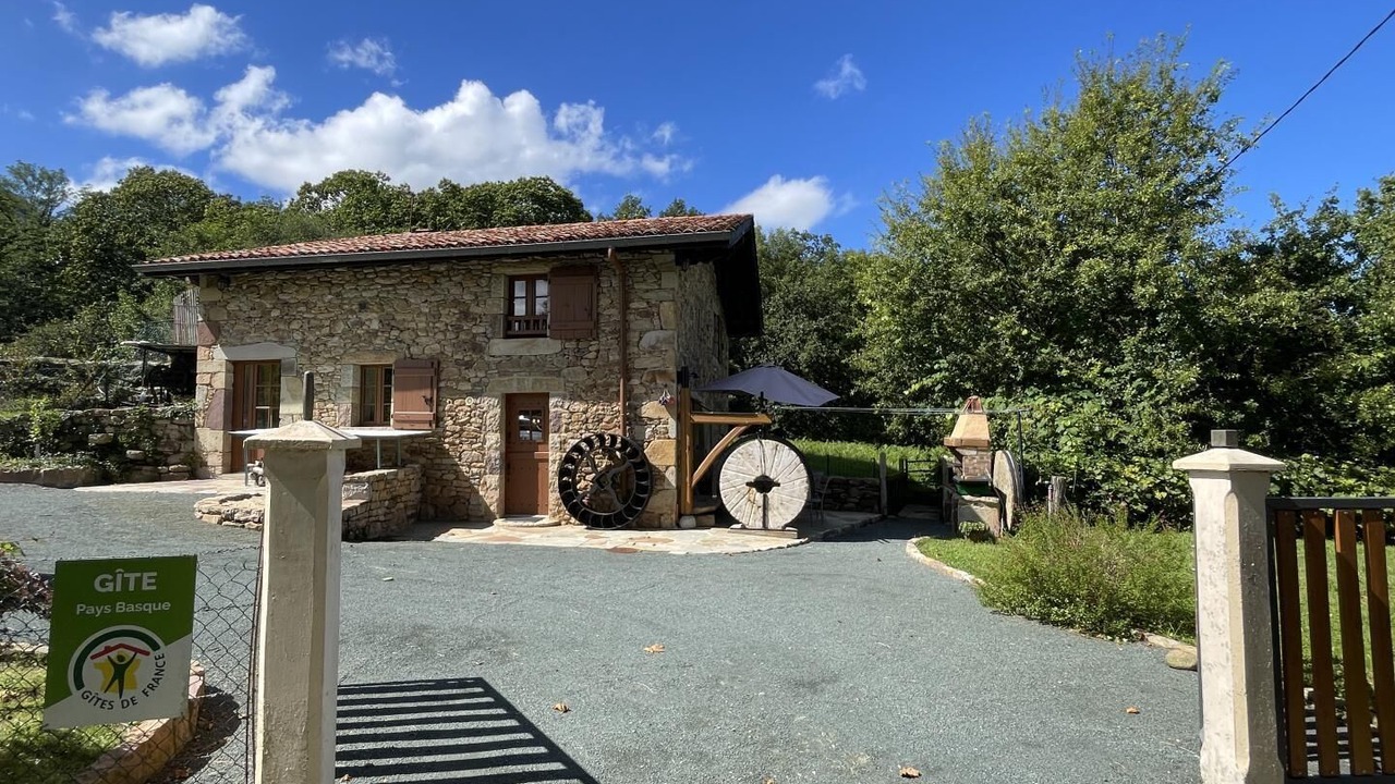 Photo of Outdoor in Sare