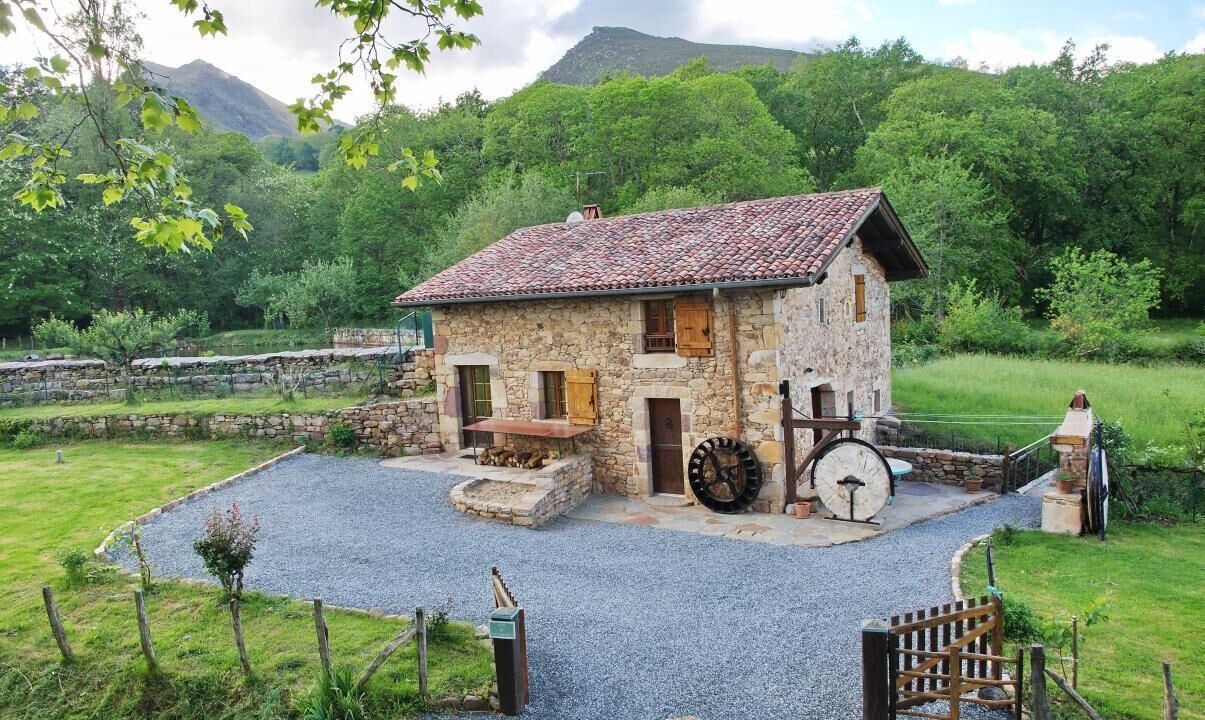 Photo of Outdoor in Sare