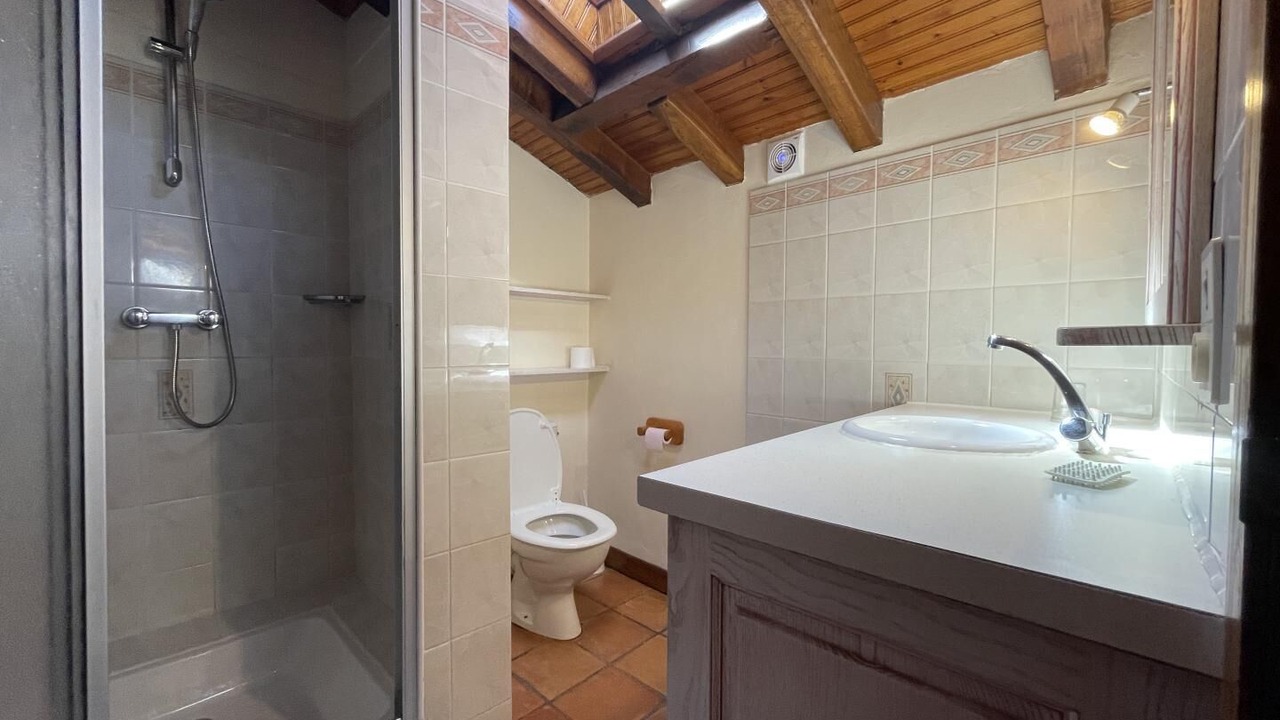 Photo of Bathroom in Sare