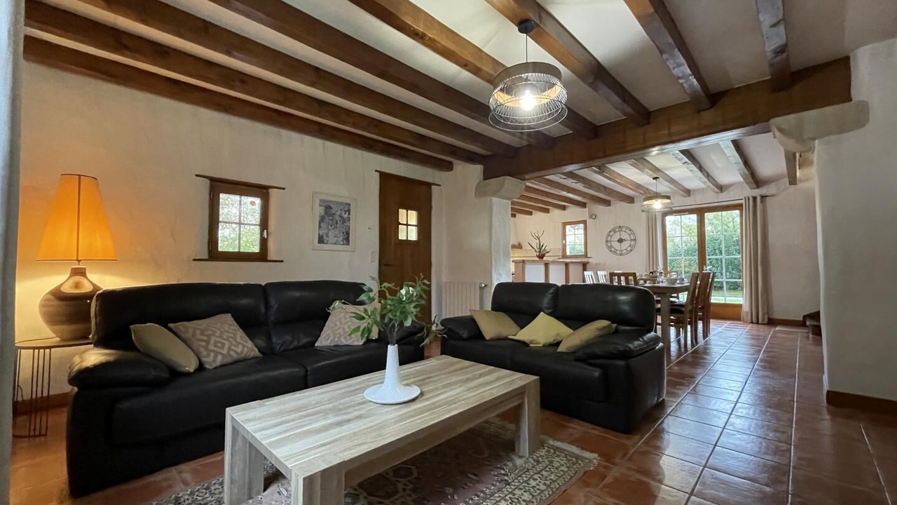 Photo of Livingroom in Sare