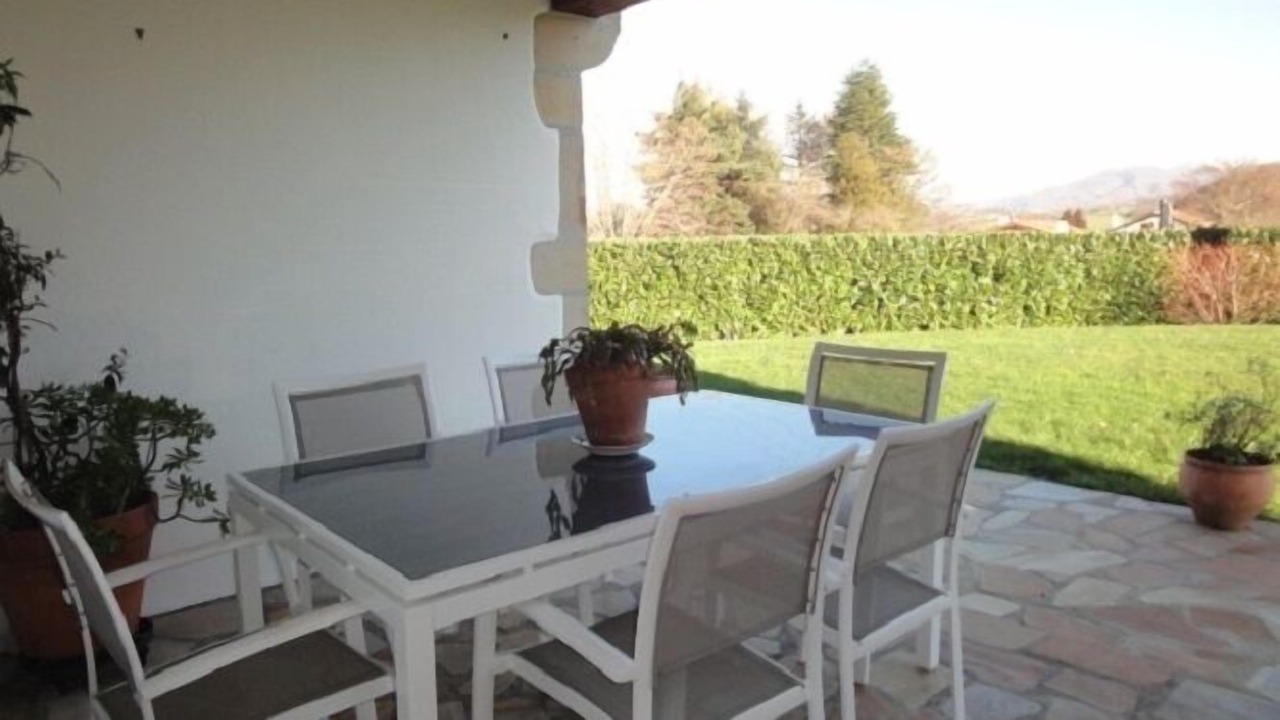 Photo of Outdoor in Sare