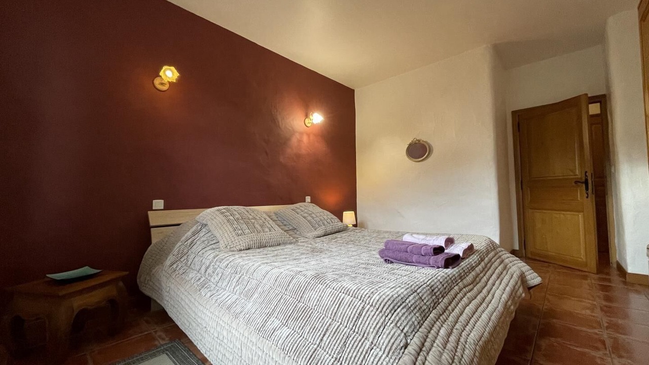 Photo of Bedroom in Sare