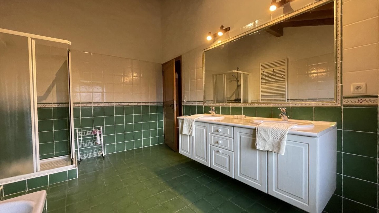 Photo of Bathroom in Sare