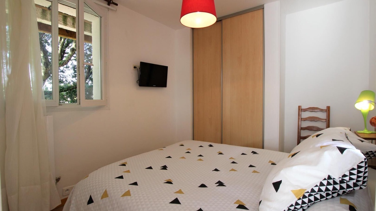 Photo of Bedroom in Saint-Pe-de-Leren