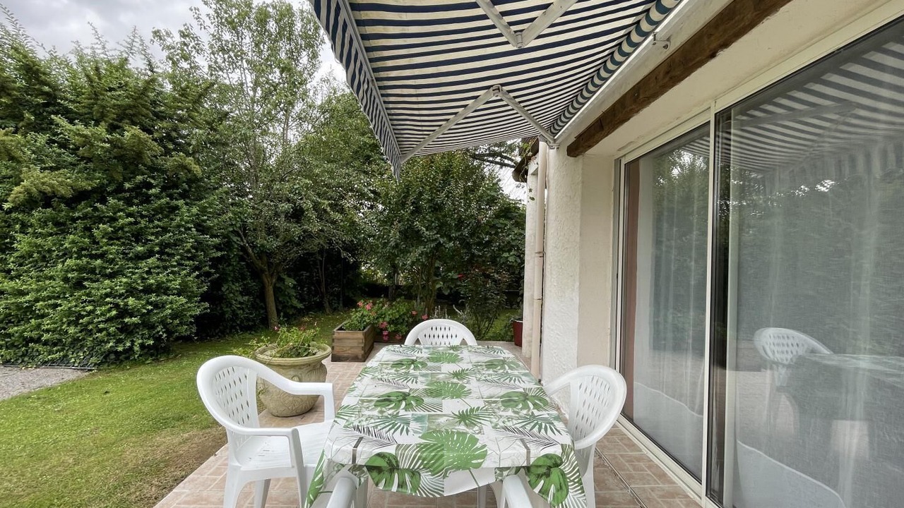 Photo of Outdoor in Saint-Pe-de-Leren