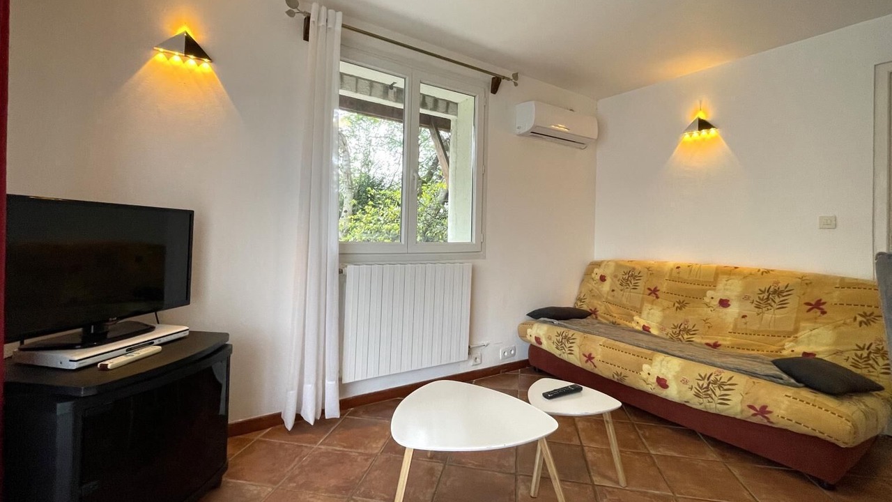 Photo of Livingroom in Saint-Pe-de-Leren