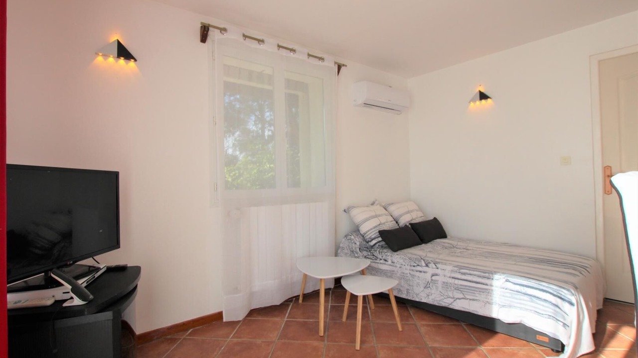 Photo of Bedroom in Saint-Pe-de-Leren