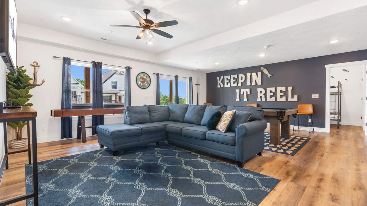 Photo of Livingroom in Hollister