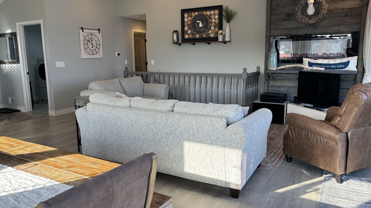 Photo of Livingroom in Houghton Lake