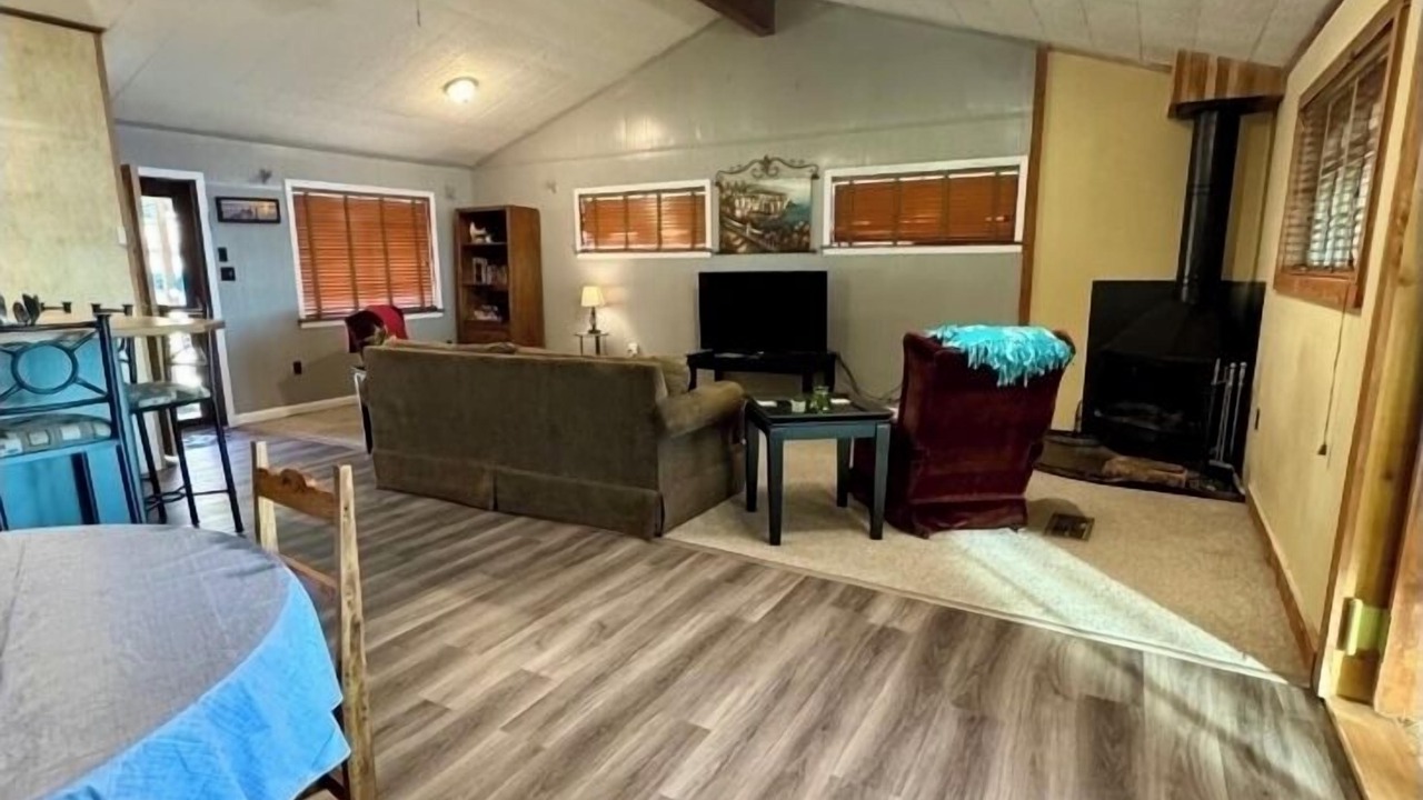 Photo of Livingroom in Belmont