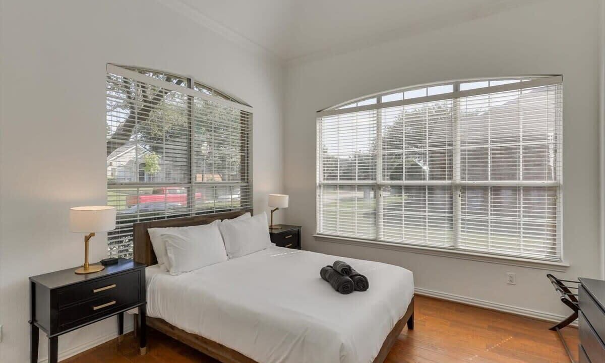 Photo of Bedroom in Rowlett