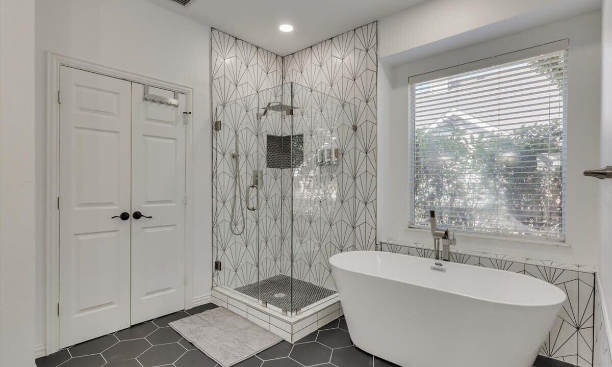 Photo of Bathroom in Rowlett