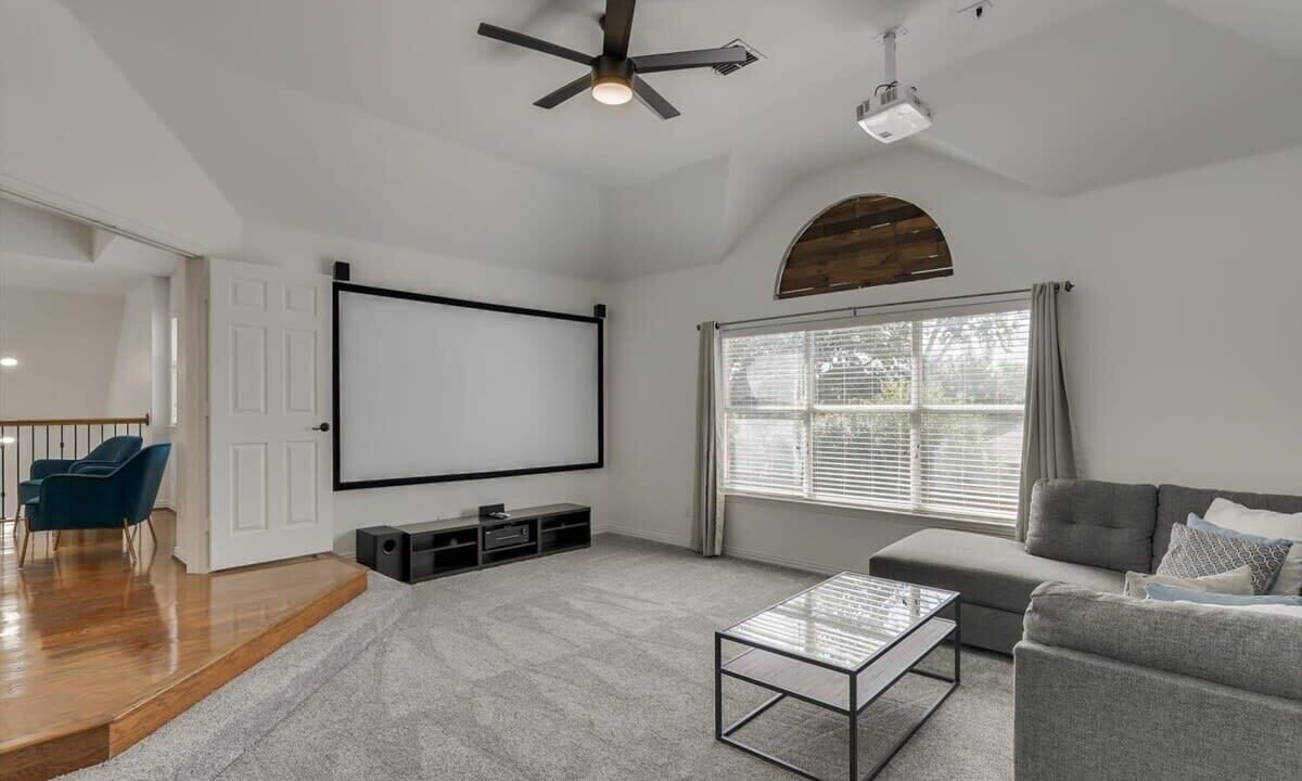 Photo of Livingroom in Rowlett