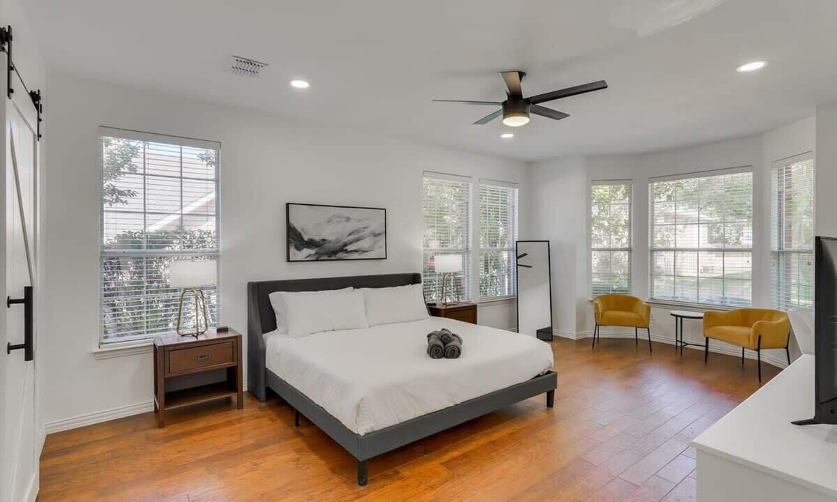Photo of Bedroom in Rowlett