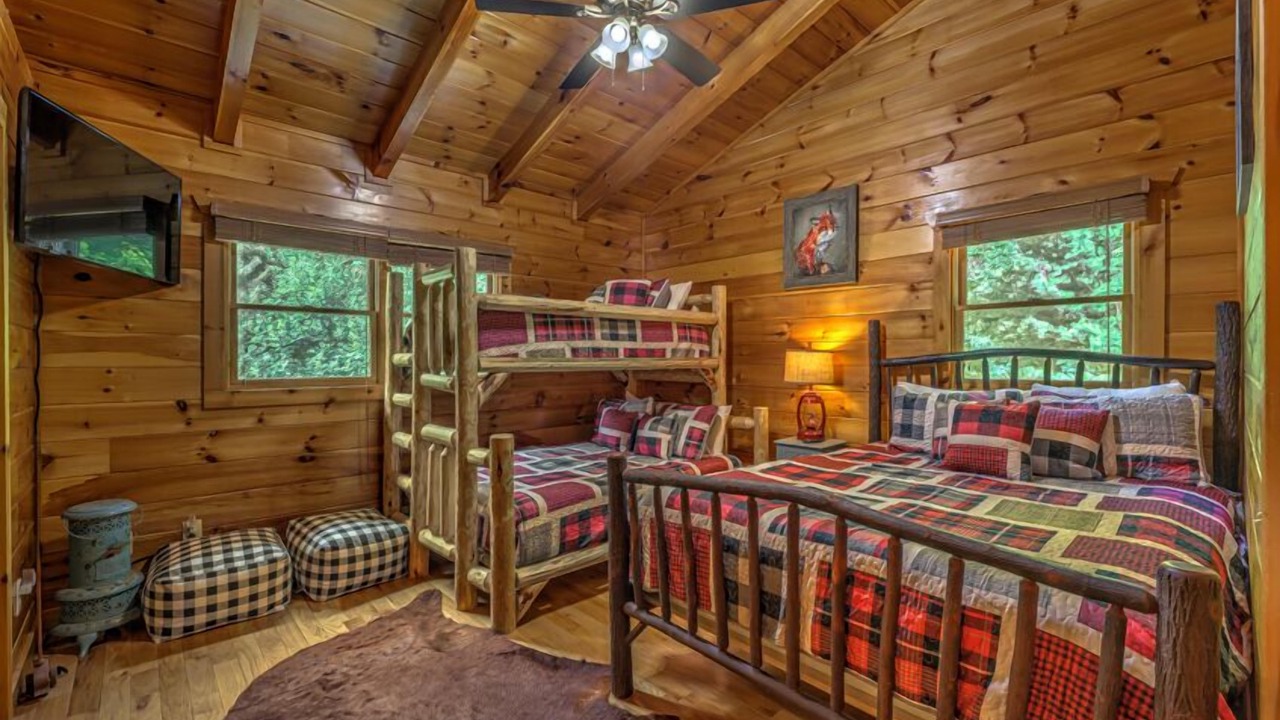Photo of Bedroom in Necowa Cove