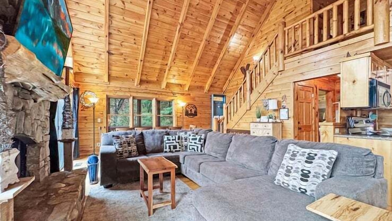 Photo of Livingroom in Necowa Cove