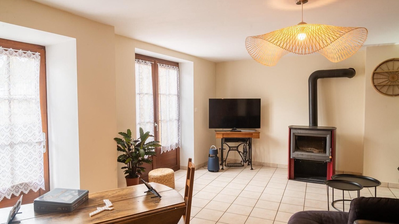 Photo of Livingroom in Chirac