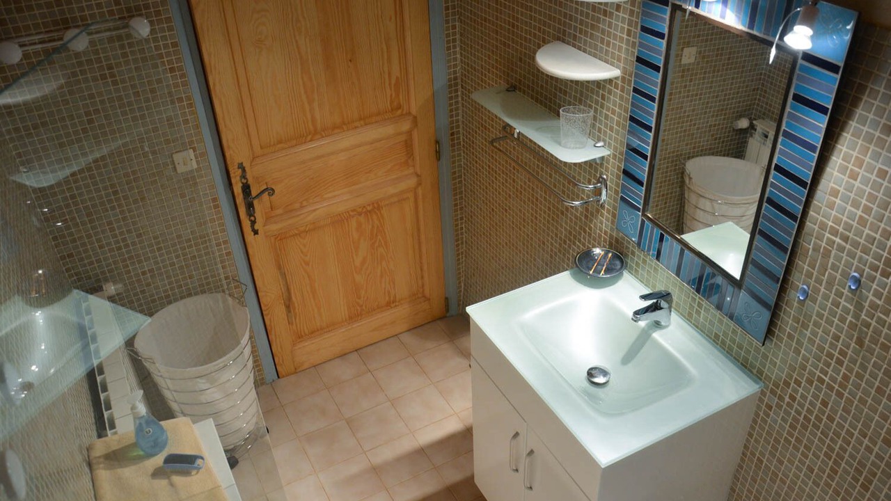 Photo of Bathroom in Gorges du Tarn Causses