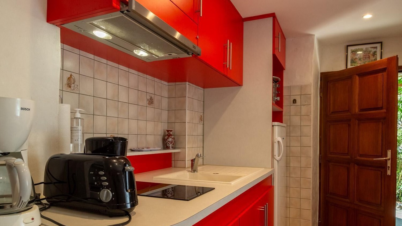 Photo of Kitchen in Saint-Pierre-des-Tripiers