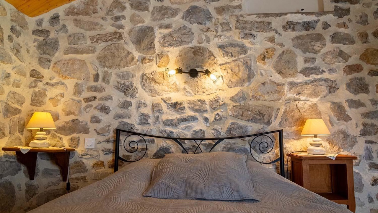 Photo of Bedroom in Saint-Pierre-des-Tripiers