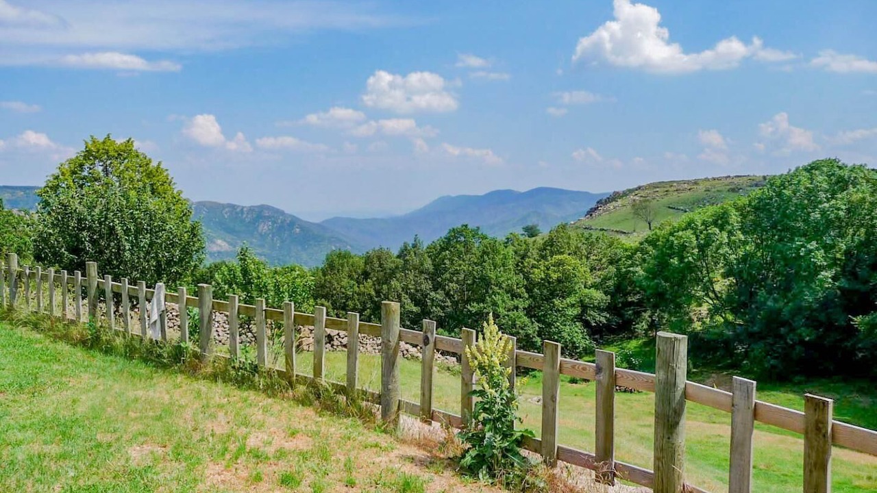 Photo of Outdoor in Pied-de-Borne