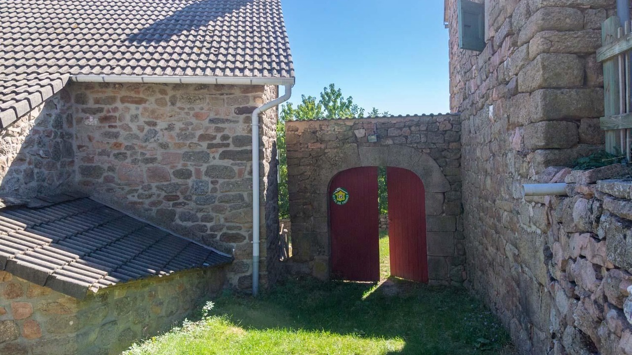 Photo of Outdoor in Pied-de-Borne